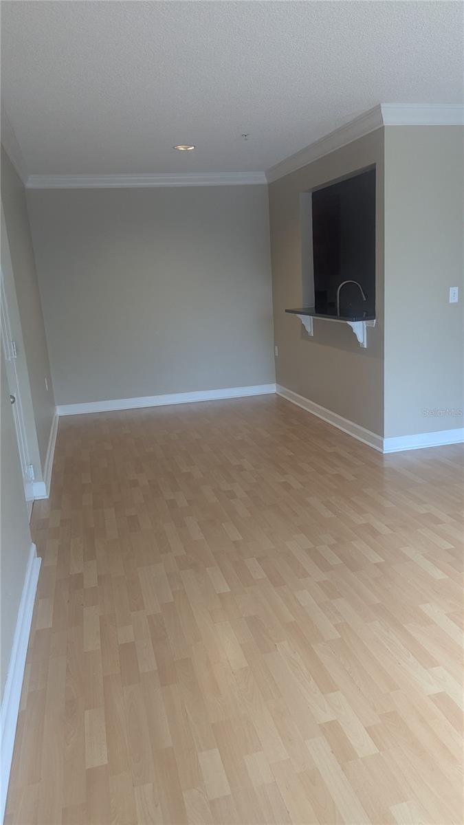 Image 3 of 22 For 2035 Dixie Belle Drive 2035p
