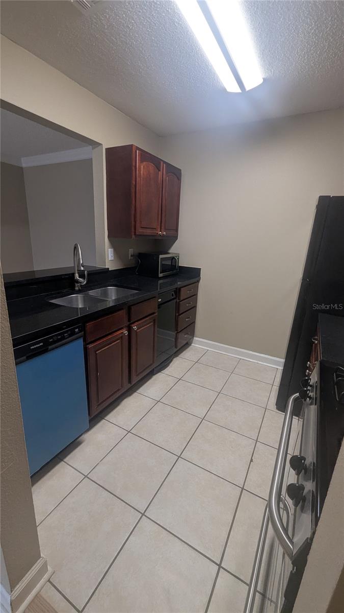 Image 4 of 22 For 2035 Dixie Belle Drive 2035p