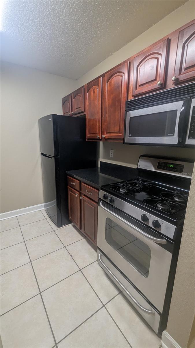 Image 5 of 22 For 2035 Dixie Belle Drive 2035p
