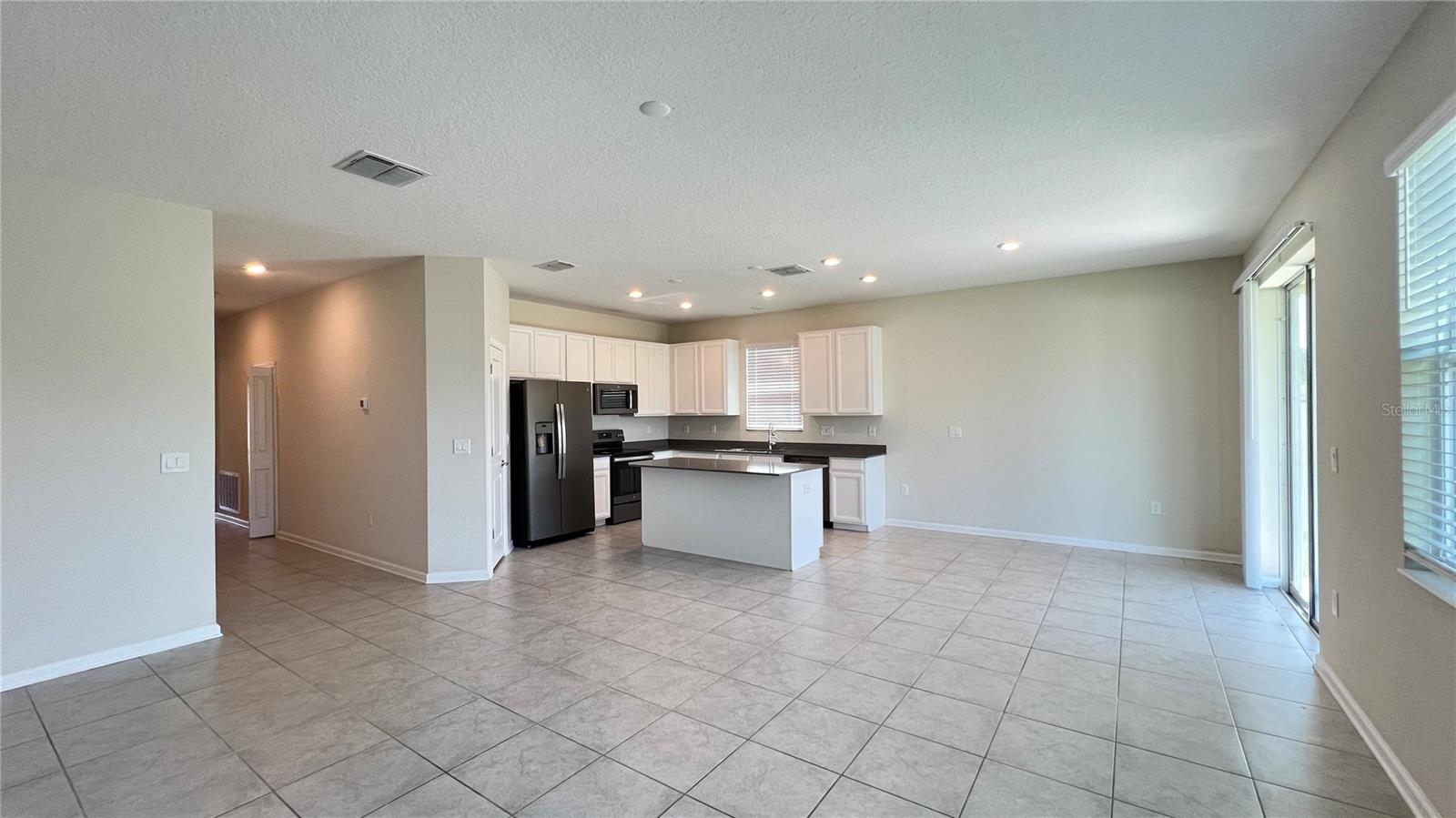 Image 18 of 29 For 16441 Fernridge Street