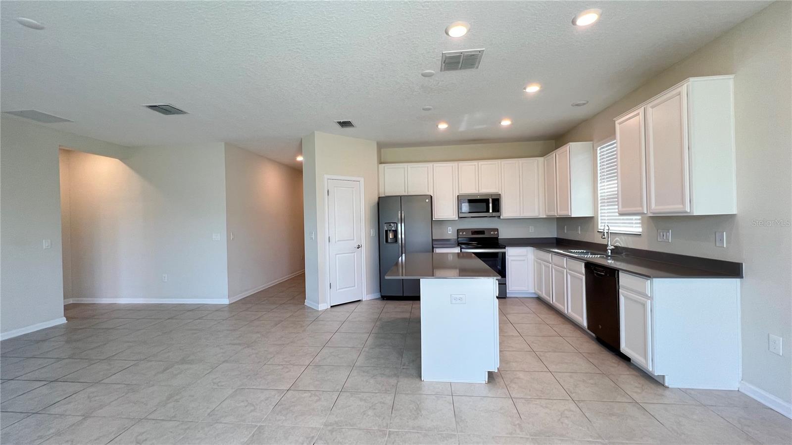 Image 21 of 29 For 16441 Fernridge Street