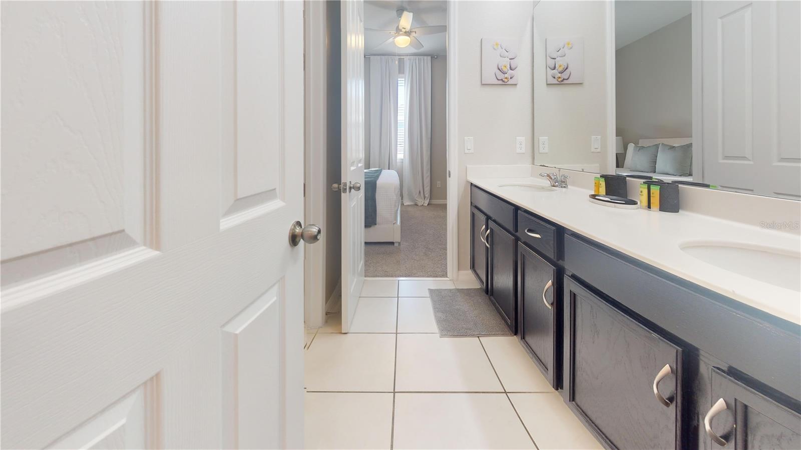 Image 15 of 41 For 9028 Egret Mills Terrace