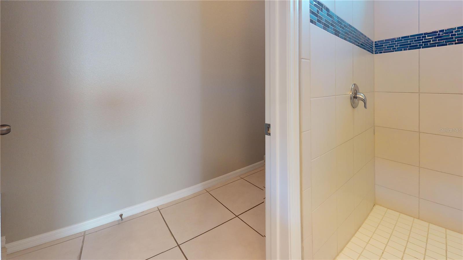 Image 16 of 41 For 9028 Egret Mills Terrace