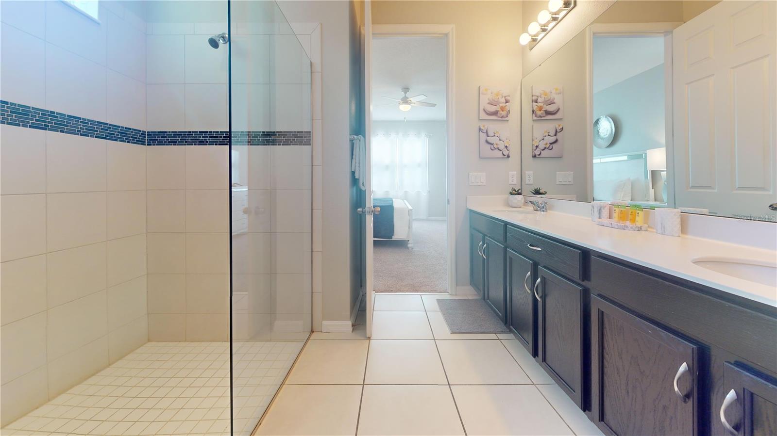 Image 17 of 41 For 9028 Egret Mills Terrace