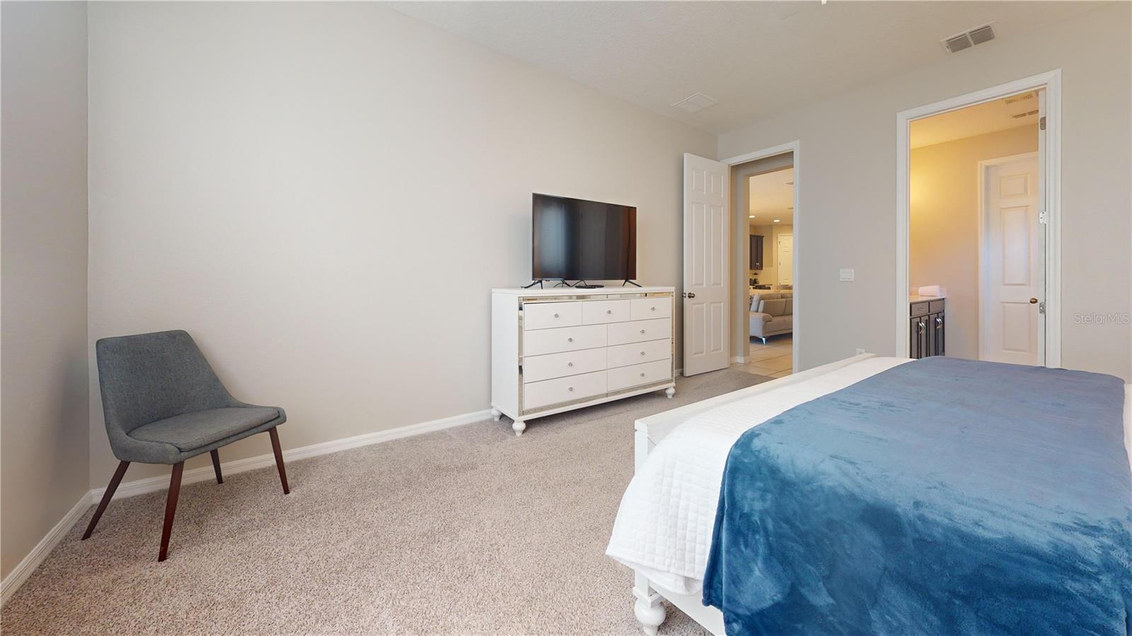 Image 27 of 41 For 9028 Egret Mills Terrace