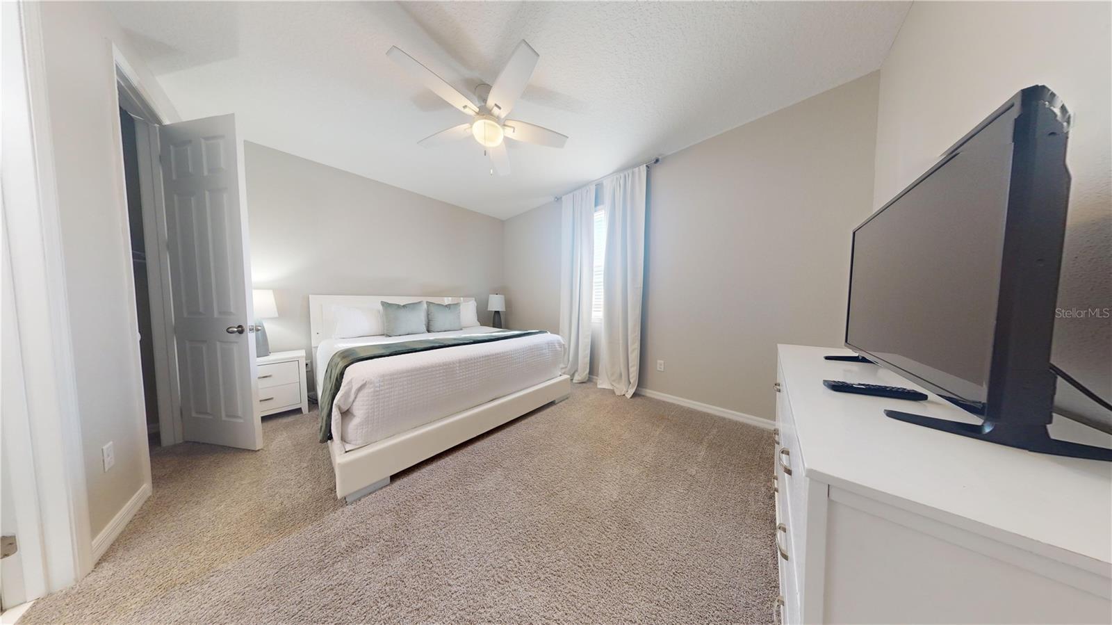 Image 4 of 41 For 9028 Egret Mills Terrace
