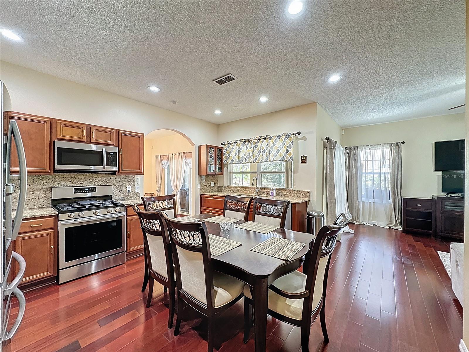 Image 36 of 69 For 503 Gull Drive