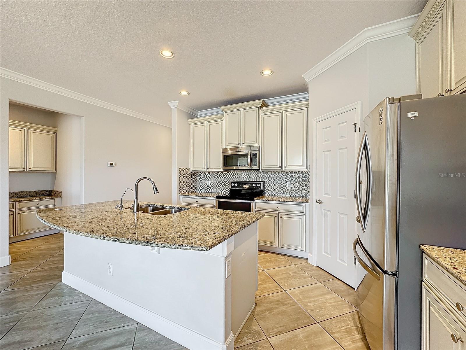 Image 8 of 27 For 7119 Beek Street