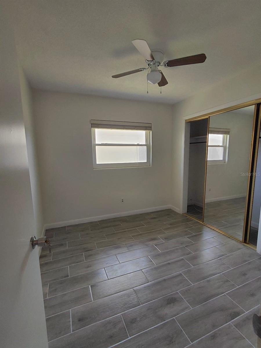 Image 15 of 25 For 1527 Leeway Avenue