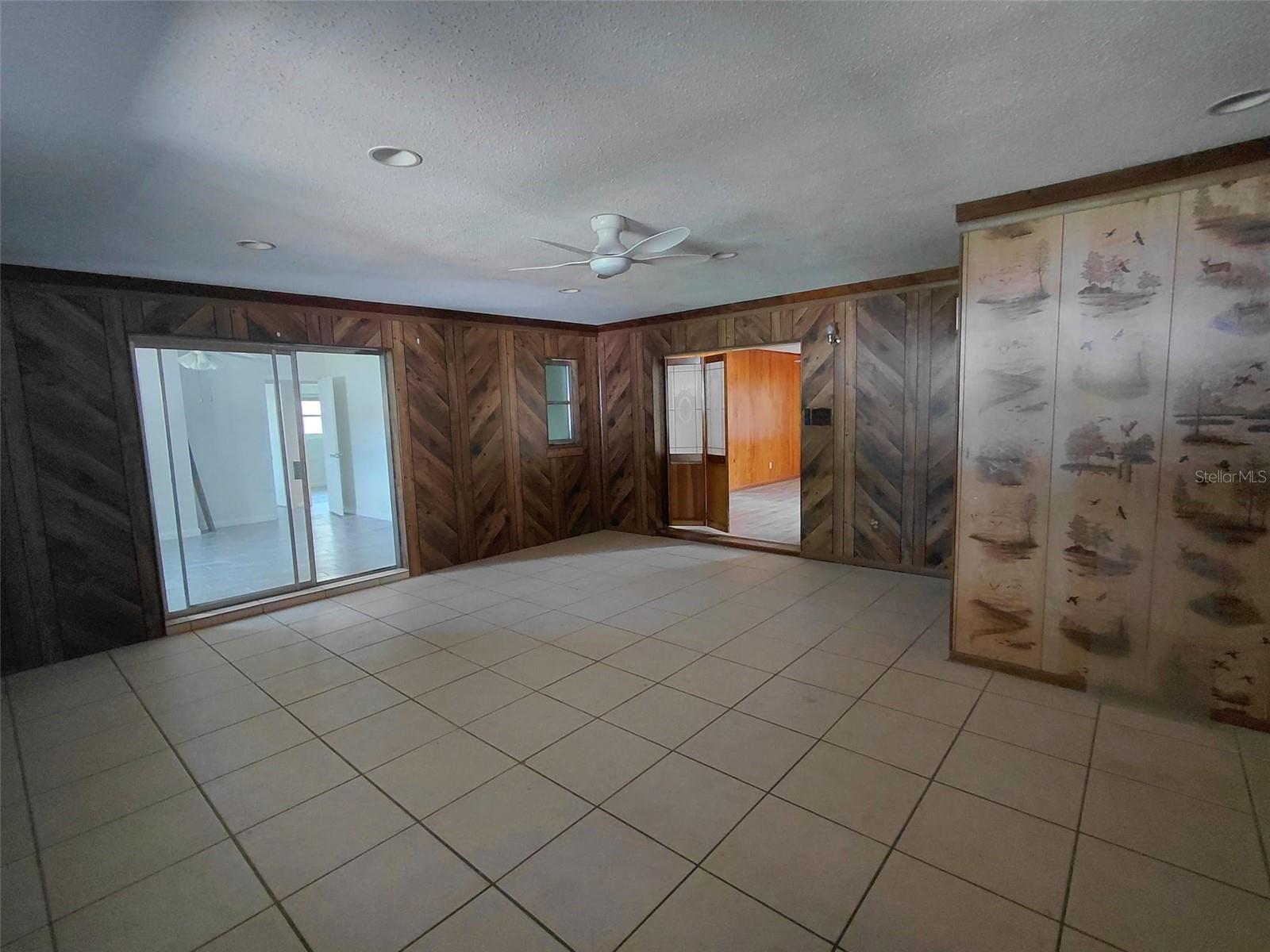 Image 19 of 25 For 1527 Leeway Avenue
