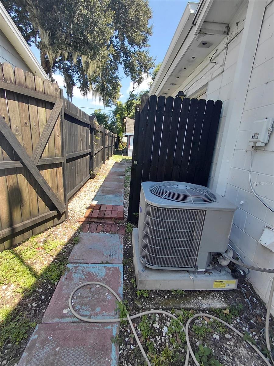 Image 24 of 25 For 1527 Leeway Avenue