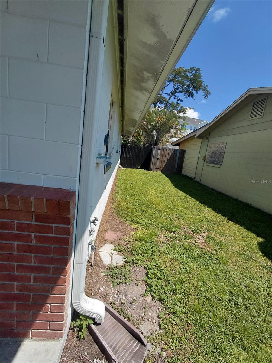 Image 25 of 25 For 1527 Leeway Avenue