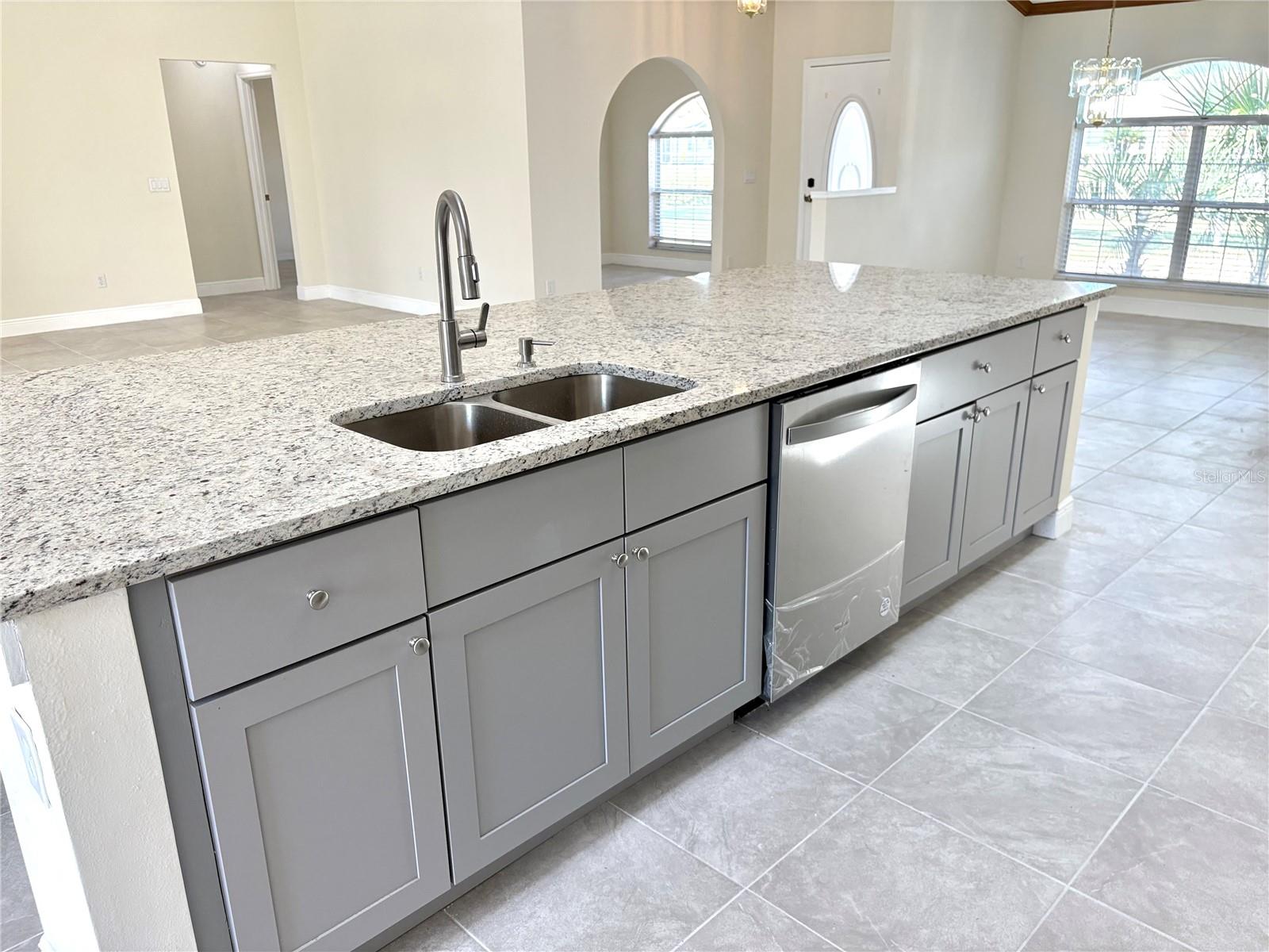 Image 41 of 68 For 4572 32nd Street