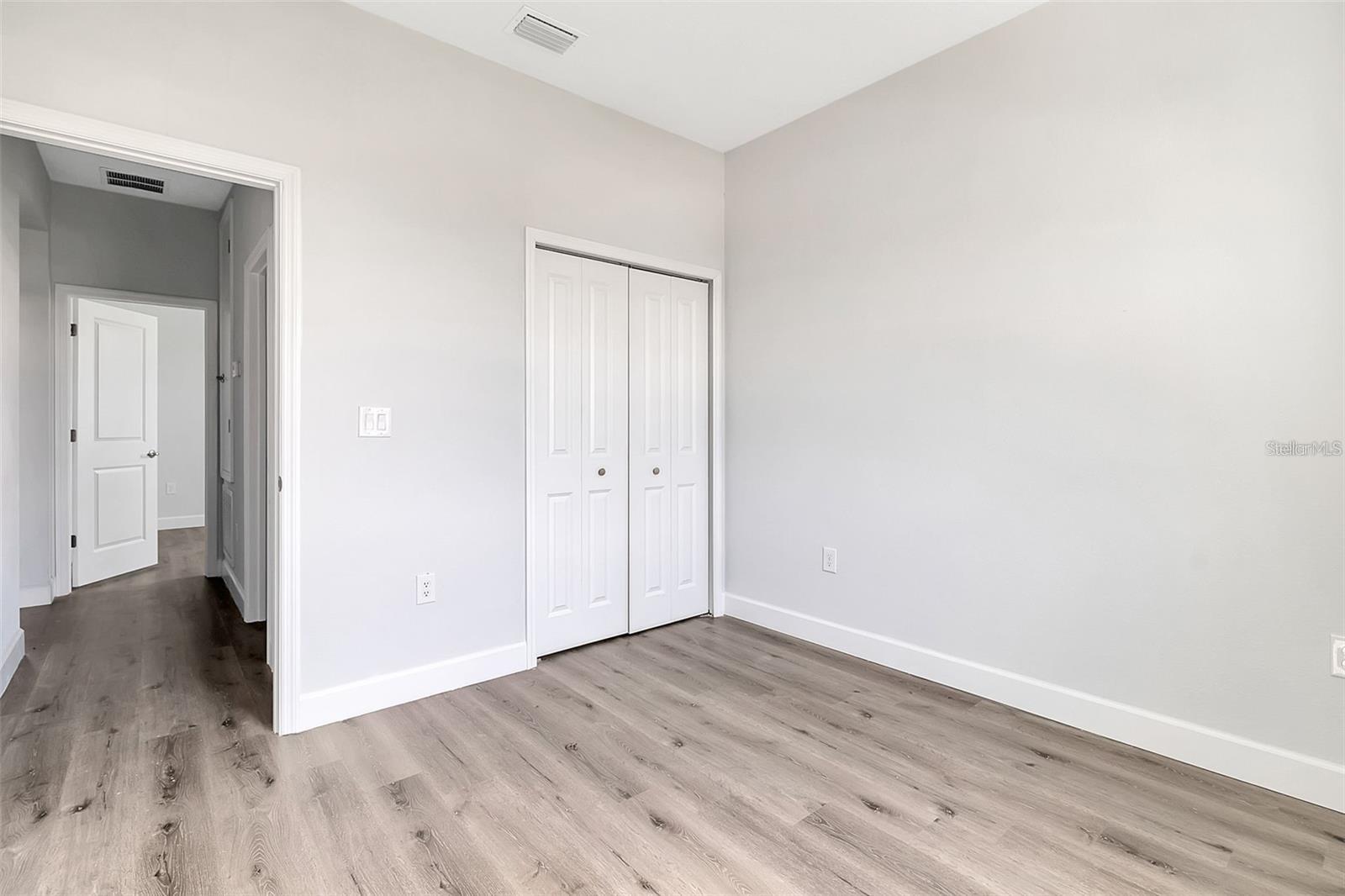 Image 6 of 10 For 8519 Agate Street 8521