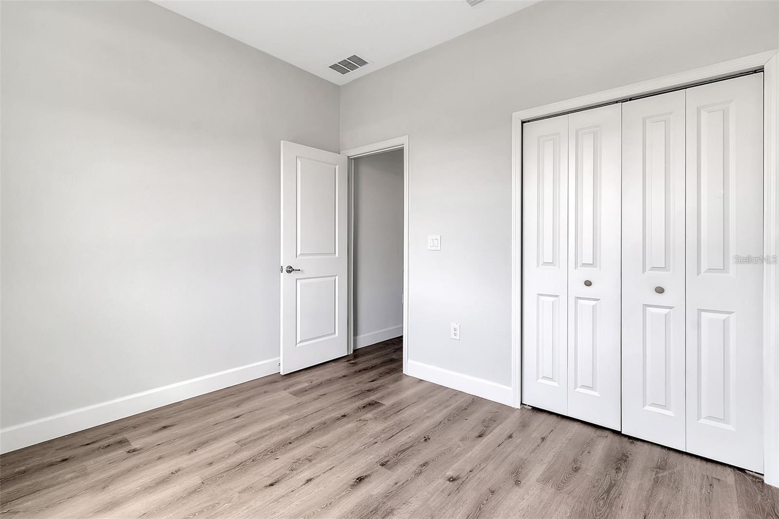 Image 7 of 10 For 8519 Agate Street 8521
