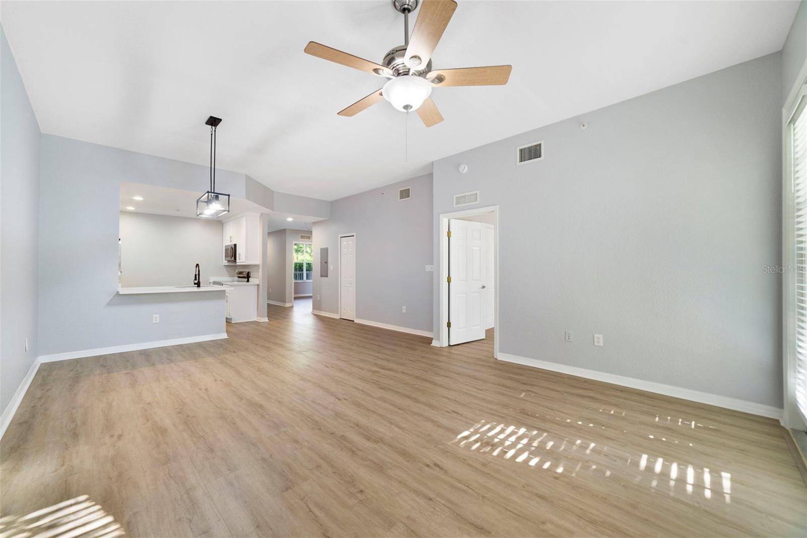 Image 17 of 27 For 855 Blue Sage Street 302