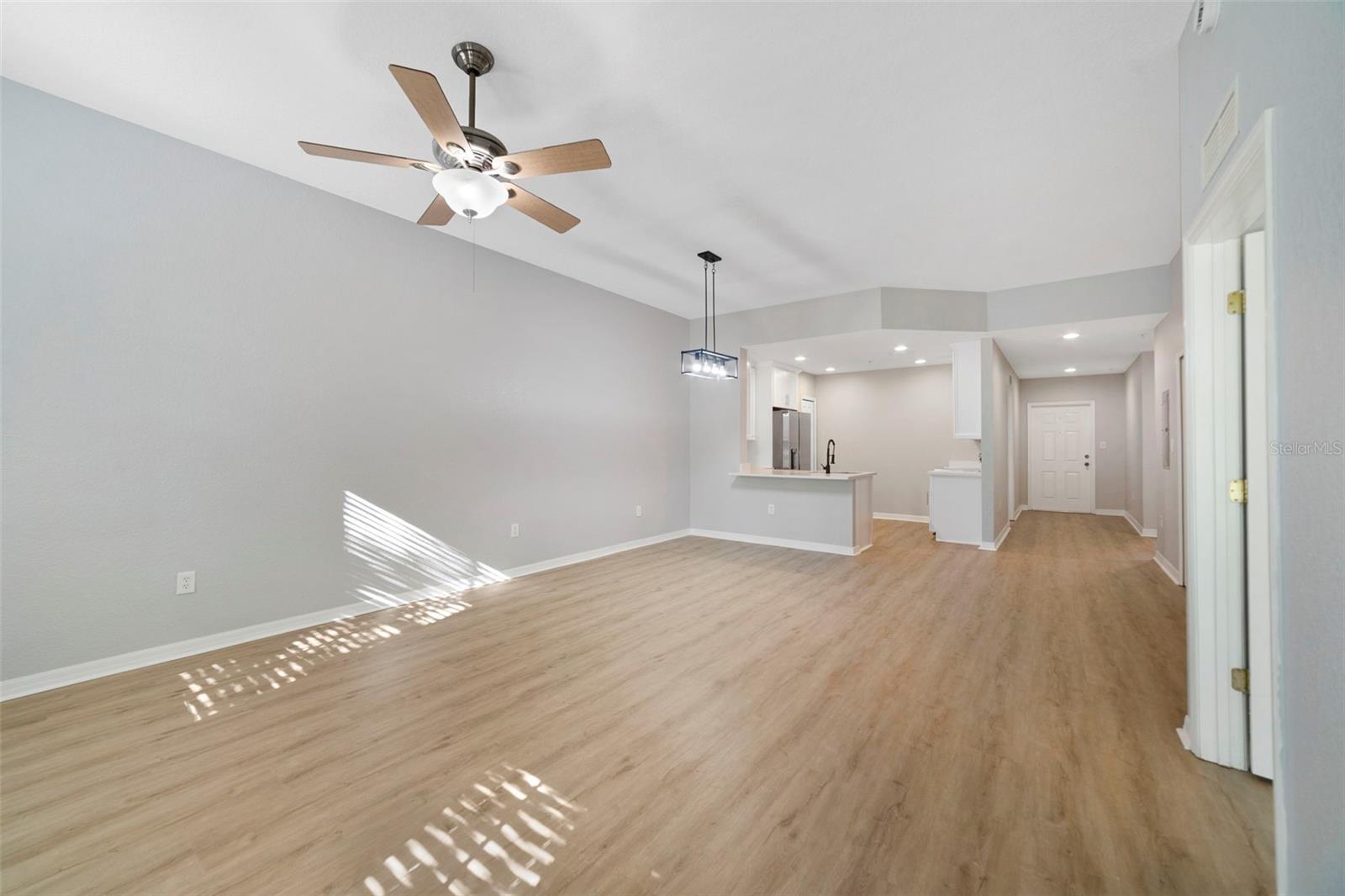 Image 18 of 27 For 855 Blue Sage Street 302