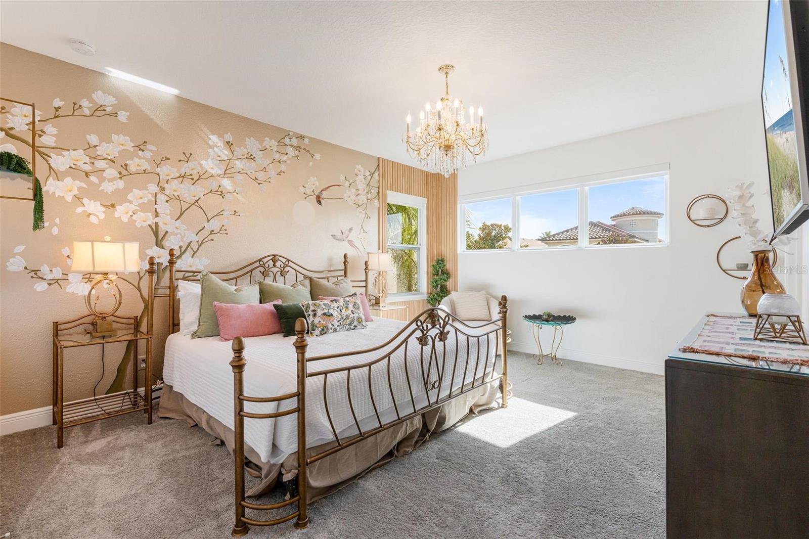 Image 22 of 57 For 740 Desert Mountain Court