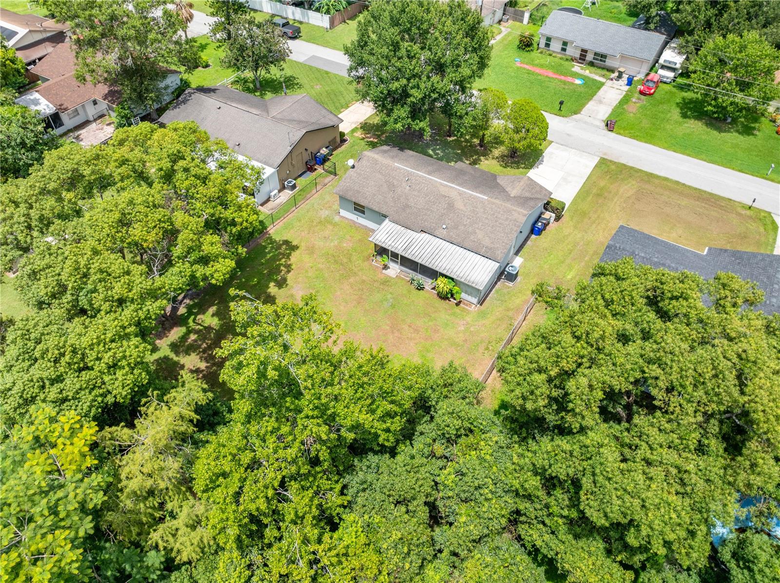 Image 34 of 41 For 1722 West Acres Drive