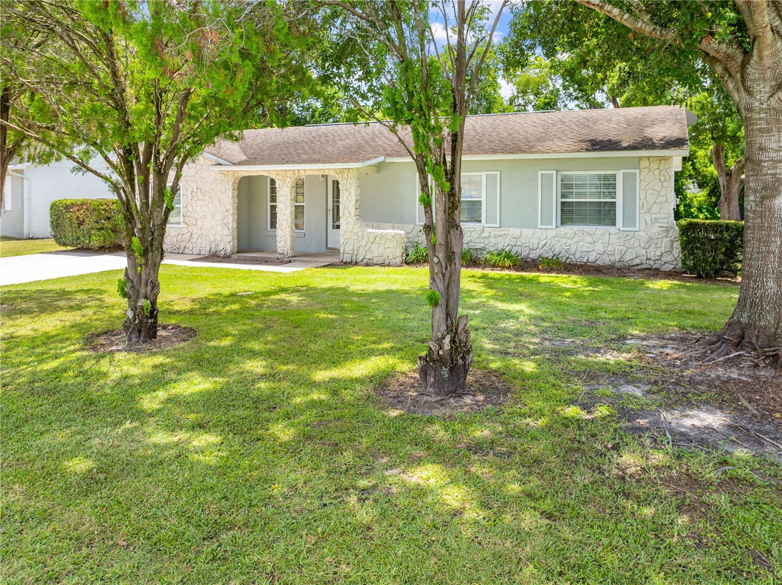 Image 37 of 41 For 1722 West Acres Drive