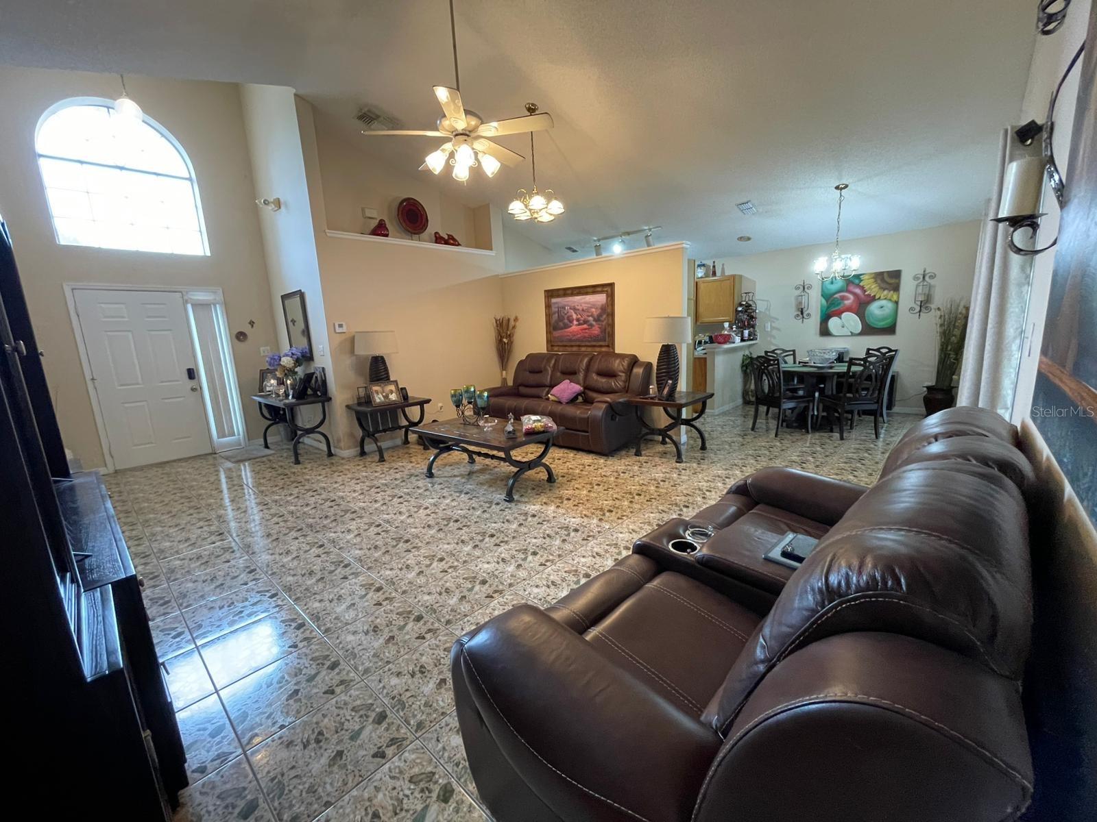 Image 6 of 34 For 857 Country Crossing Court