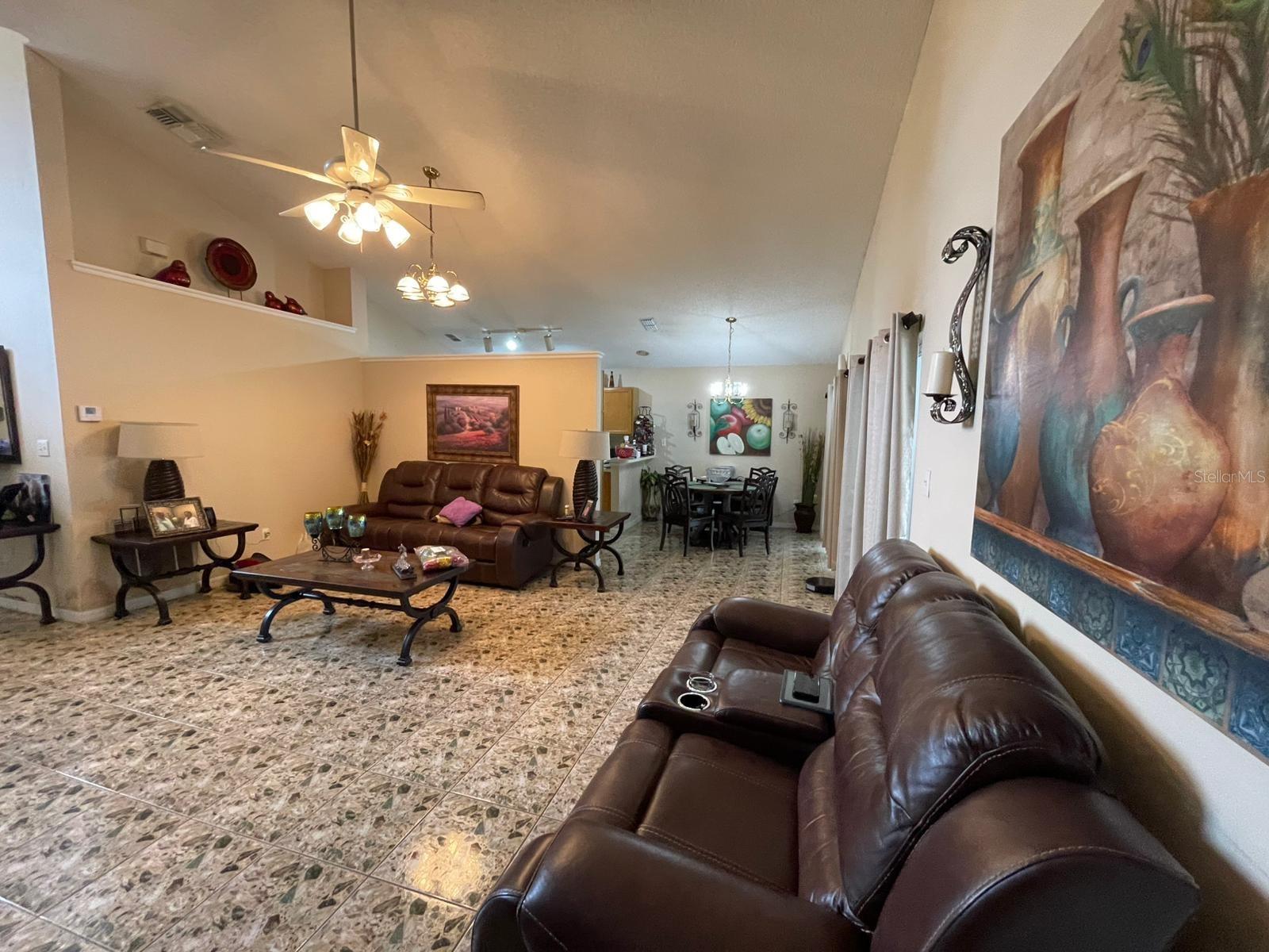 Image 7 of 34 For 857 Country Crossing Court