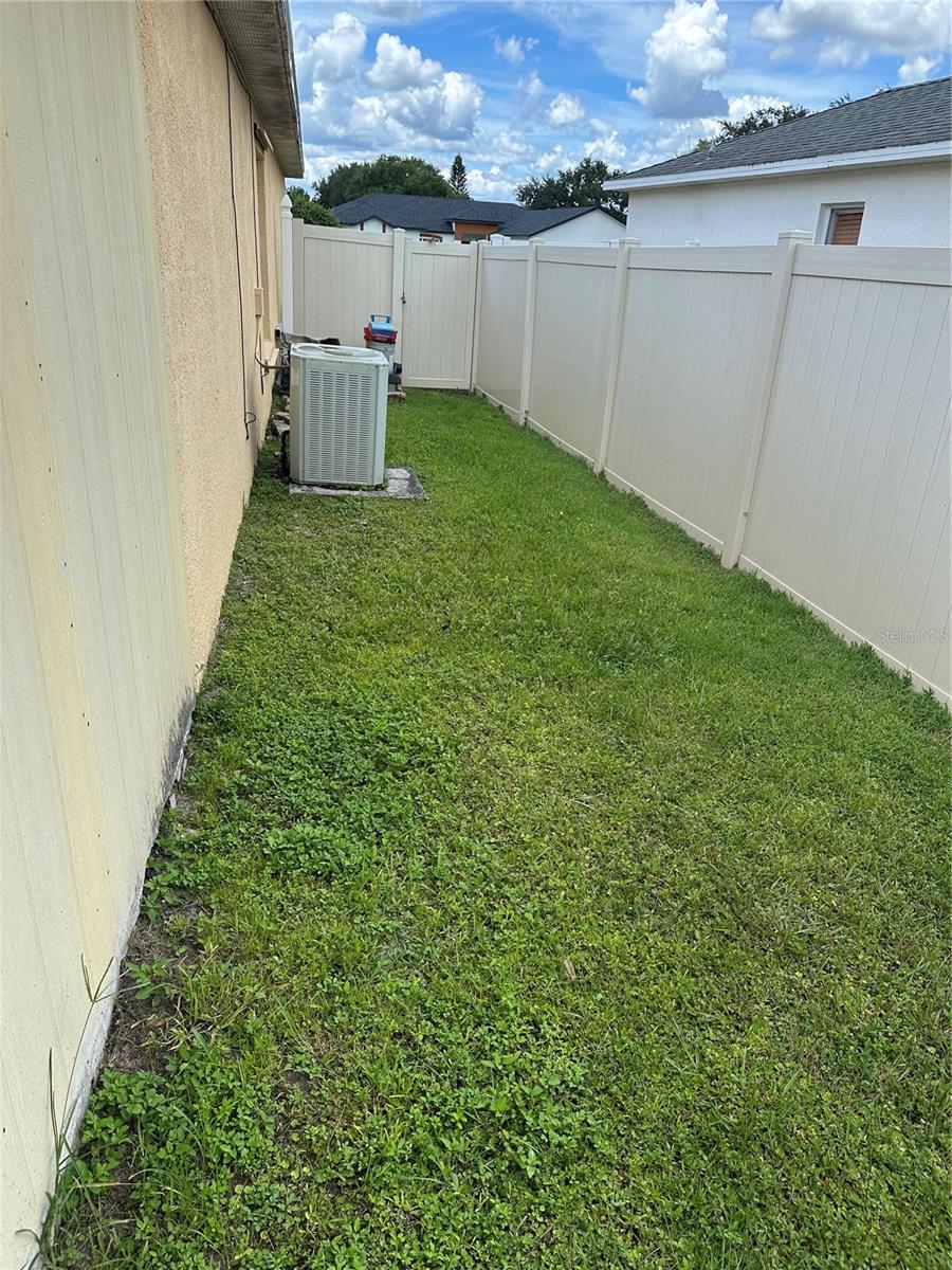 Image 15 of 17 For 604 Regency Way