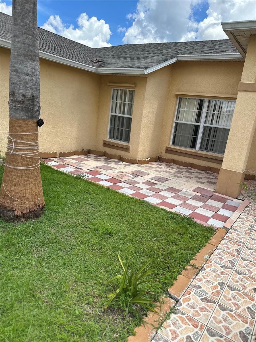Image 5 of 17 For 604 Regency Way