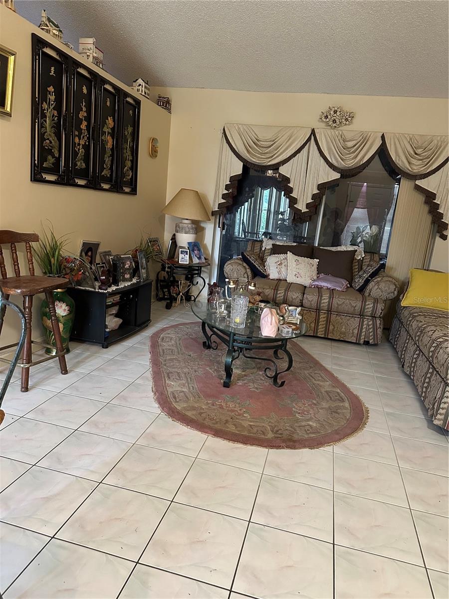Image 8 of 17 For 604 Regency Way