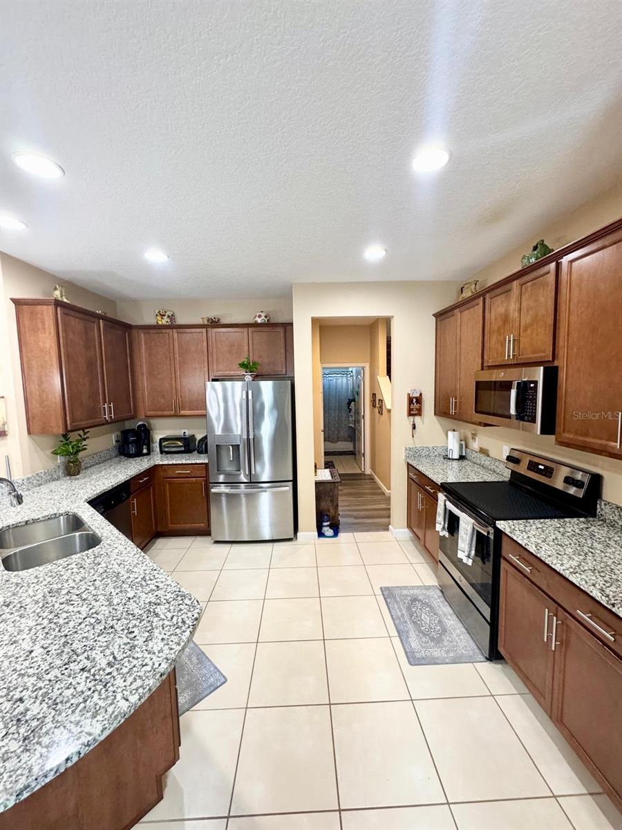 Image 13 of 34 For 3251 Stratton Circle