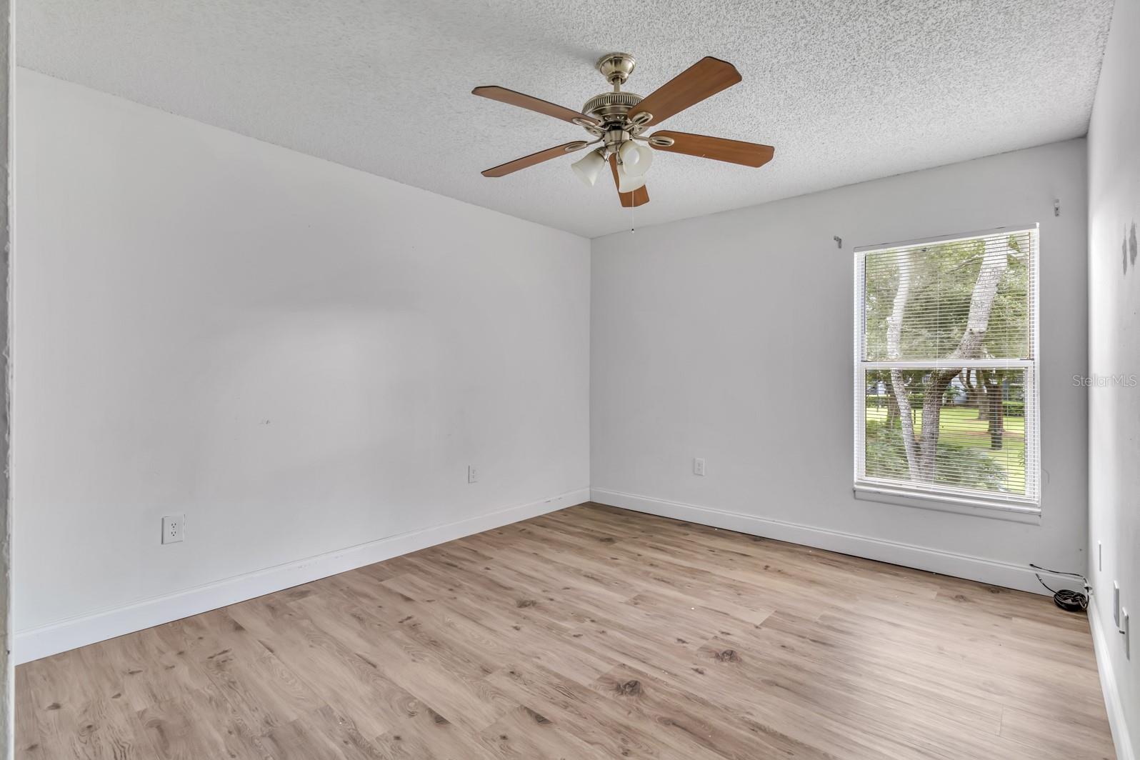 Image 11 of 27 For 3827 Bay Club Cir  204