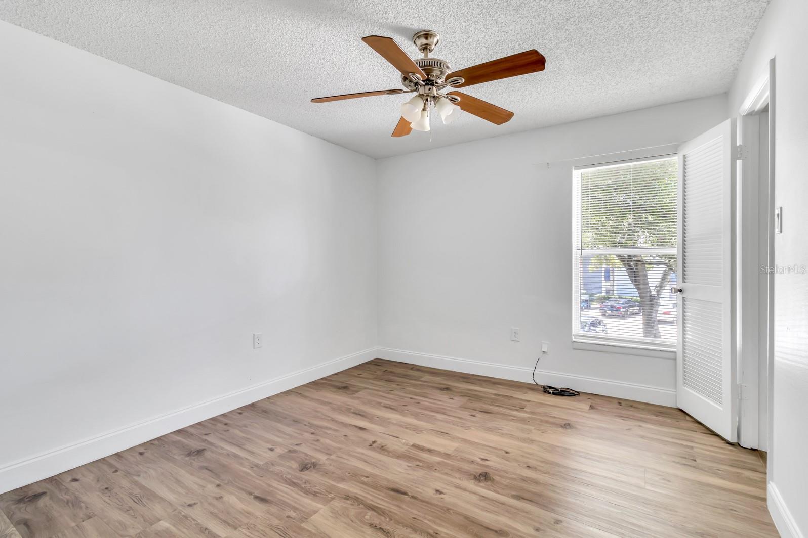 Image 15 of 27 For 3827 Bay Club Cir  204