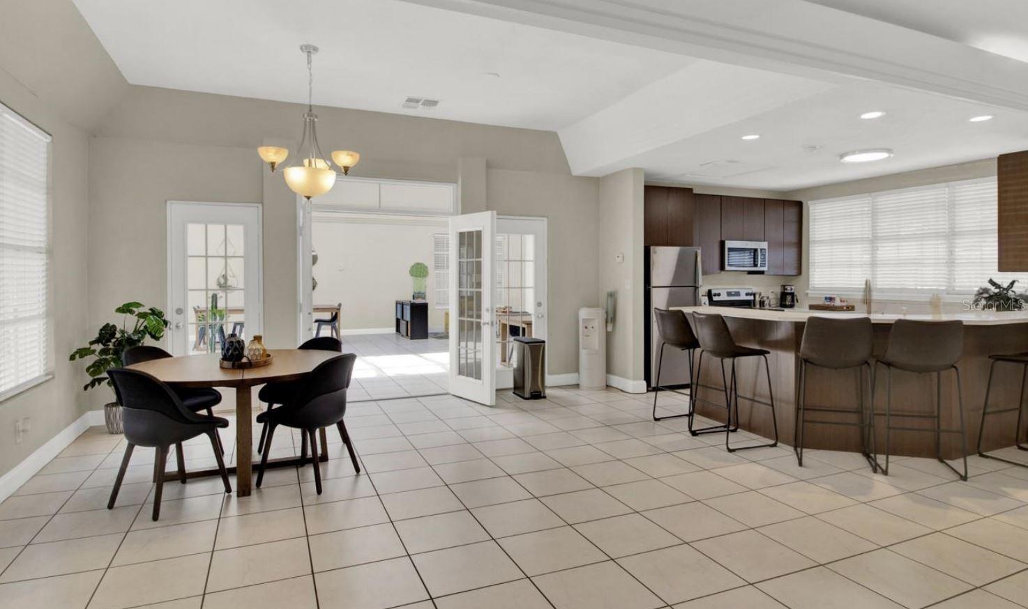 Image 25 of 27 For 3827 Bay Club Cir  204
