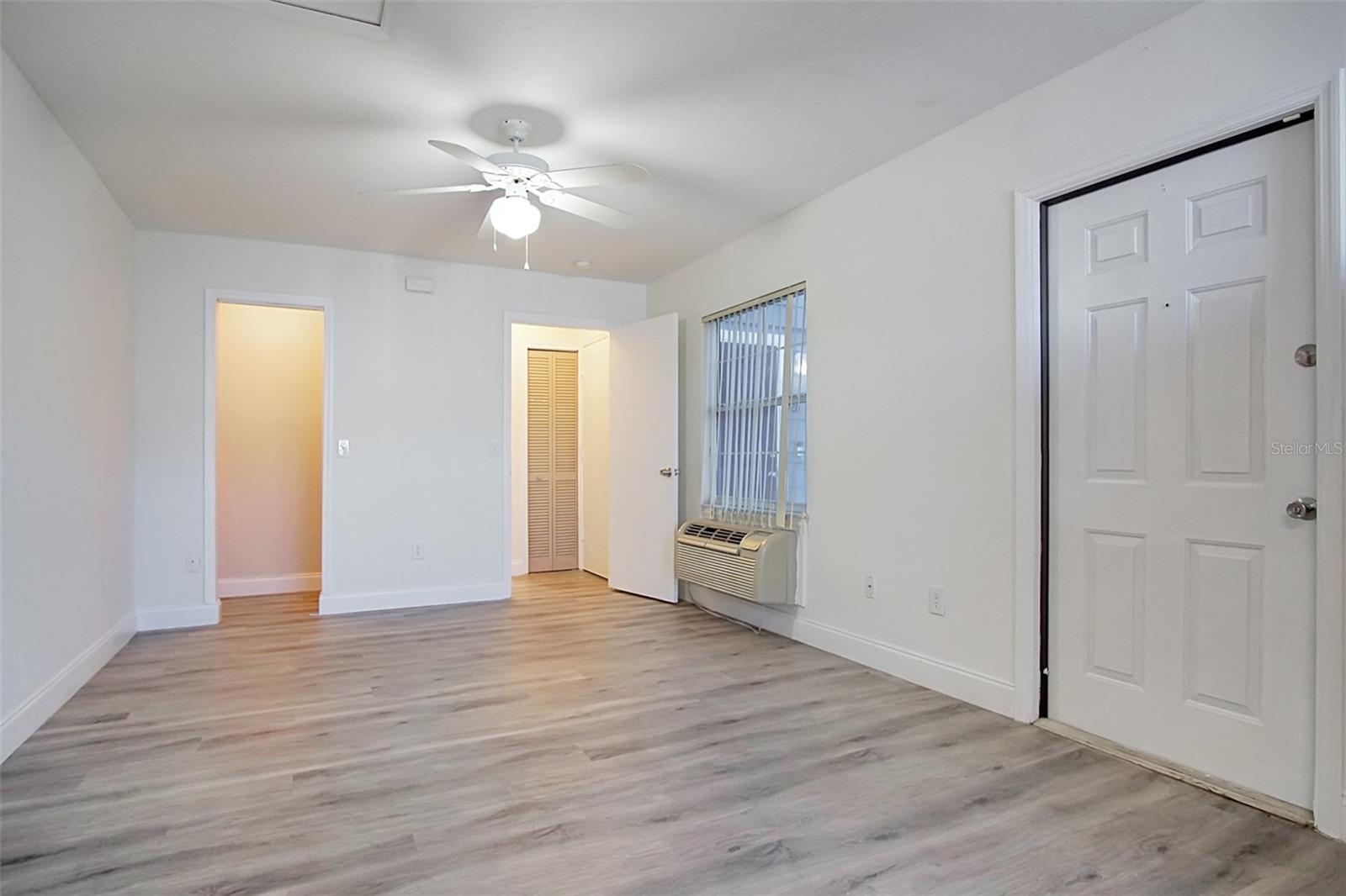 Image 4 of 12 For 526 Caribbean Drive