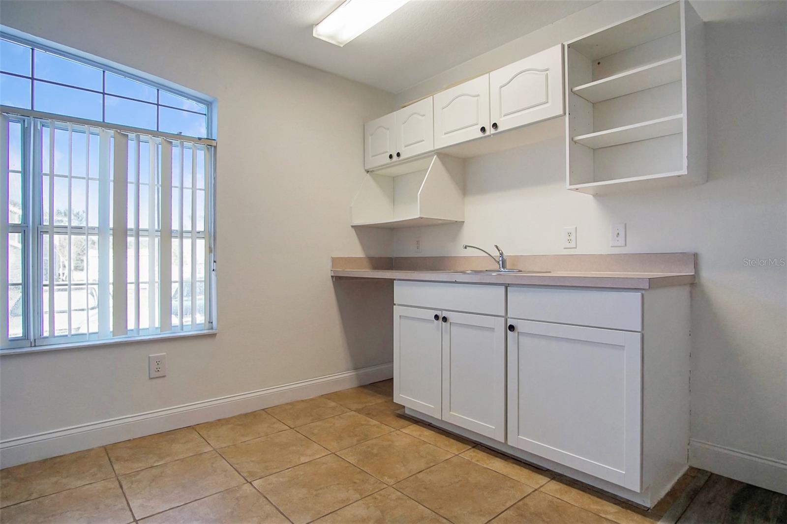 Image 6 of 12 For 526 Caribbean Drive