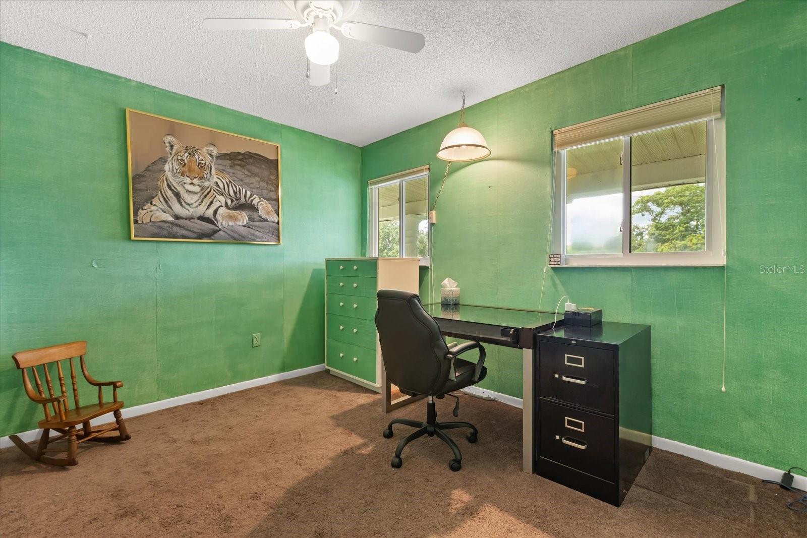 Image 18 of 36 For 627 Riverview Avenue