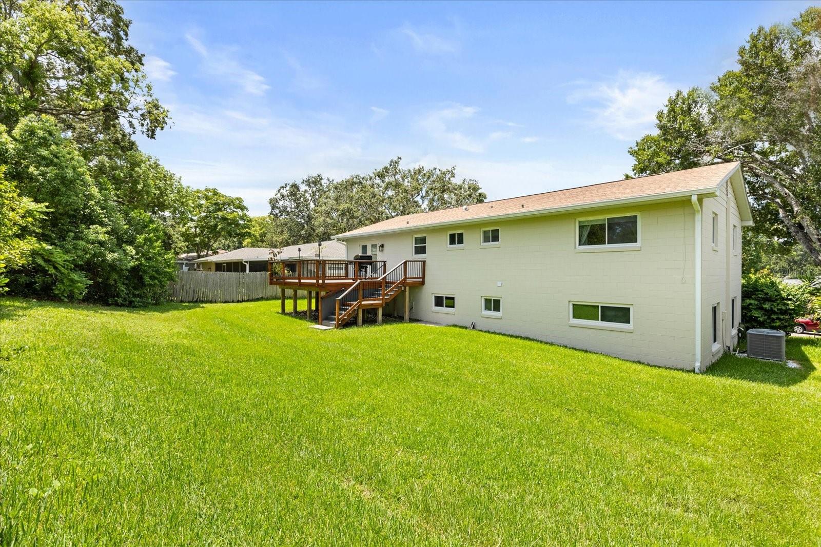 Image 31 of 36 For 627 Riverview Avenue