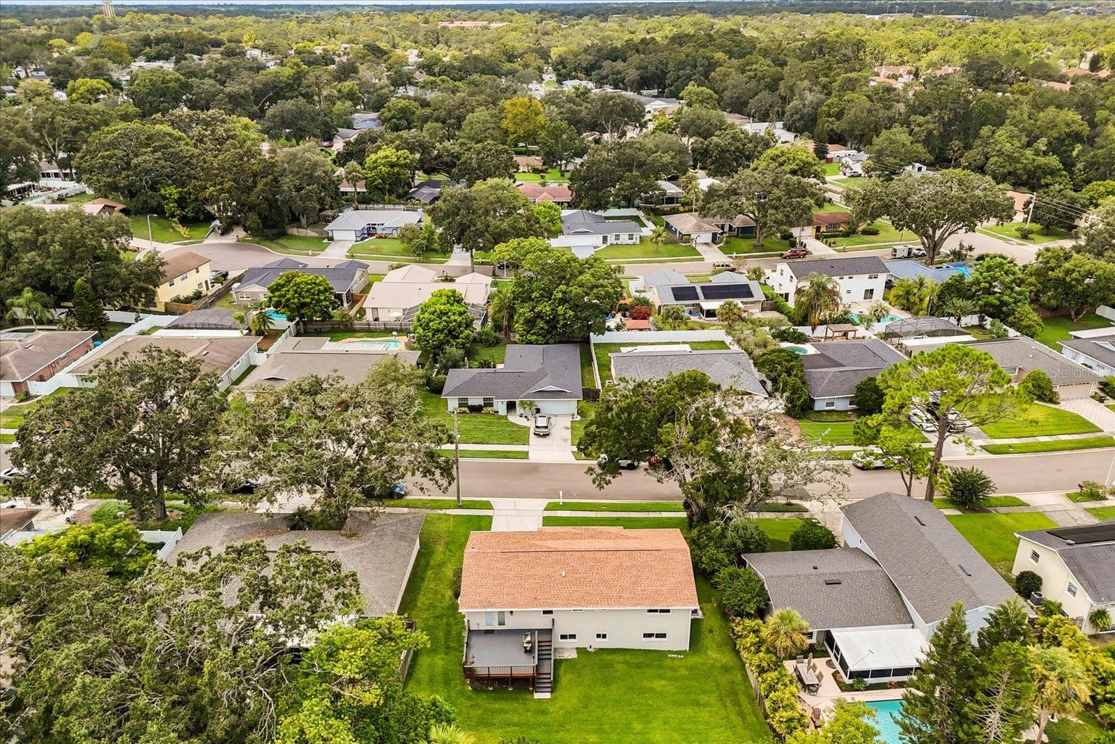 Image 32 of 36 For 627 Riverview Avenue