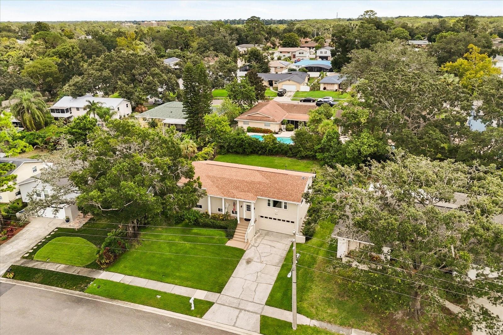 Image 33 of 36 For 627 Riverview Avenue