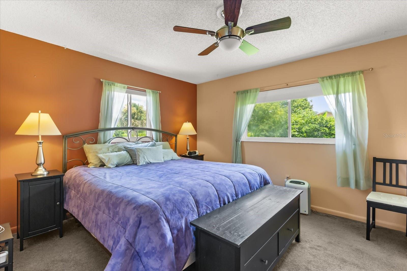 Image 5 of 36 For 627 Riverview Avenue