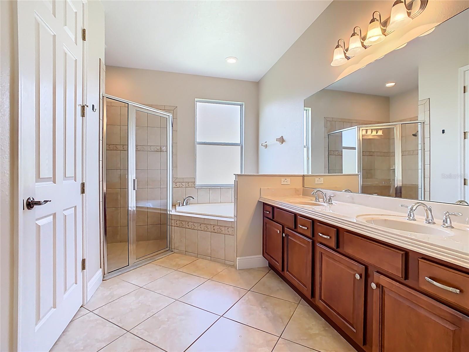 Image 19 of 50 For 3811 Golden Knot Drive