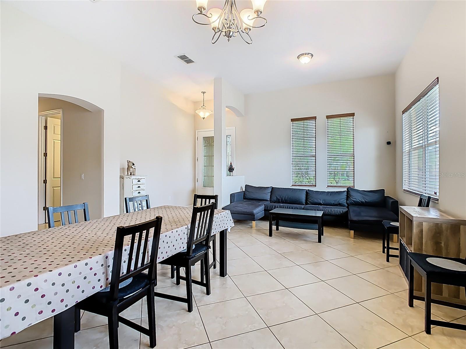 Image 5 of 50 For 3811 Golden Knot Drive