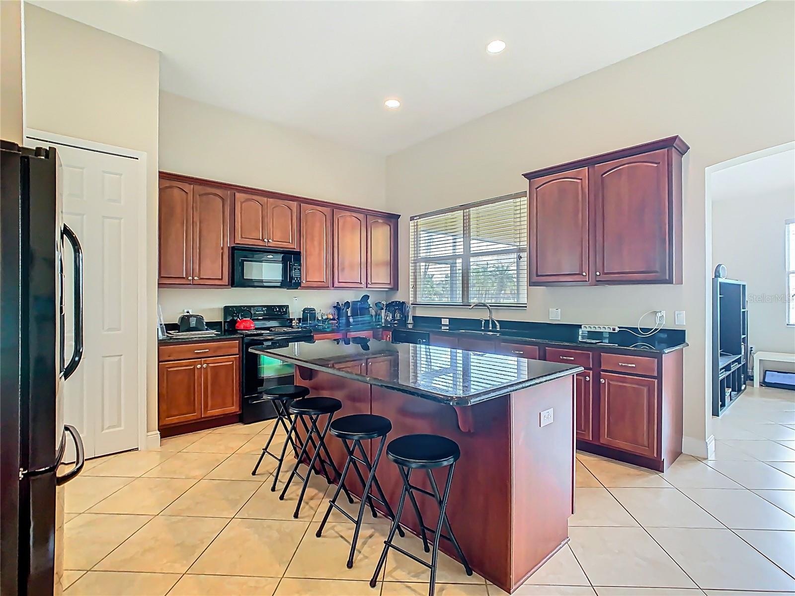 Image 8 of 50 For 3811 Golden Knot Drive