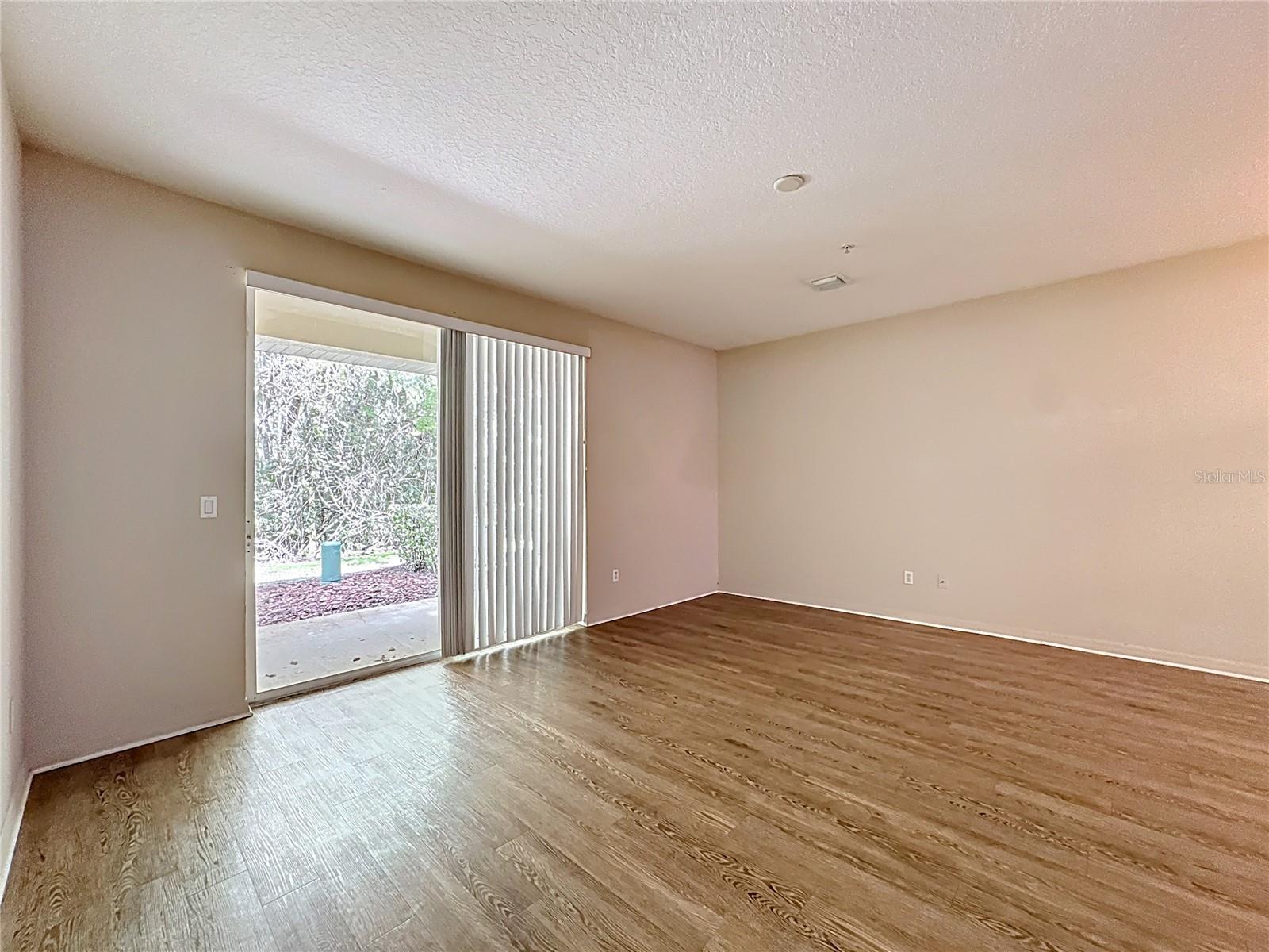 Image 18 of 38 For 10727 Regent Square Drive 1805