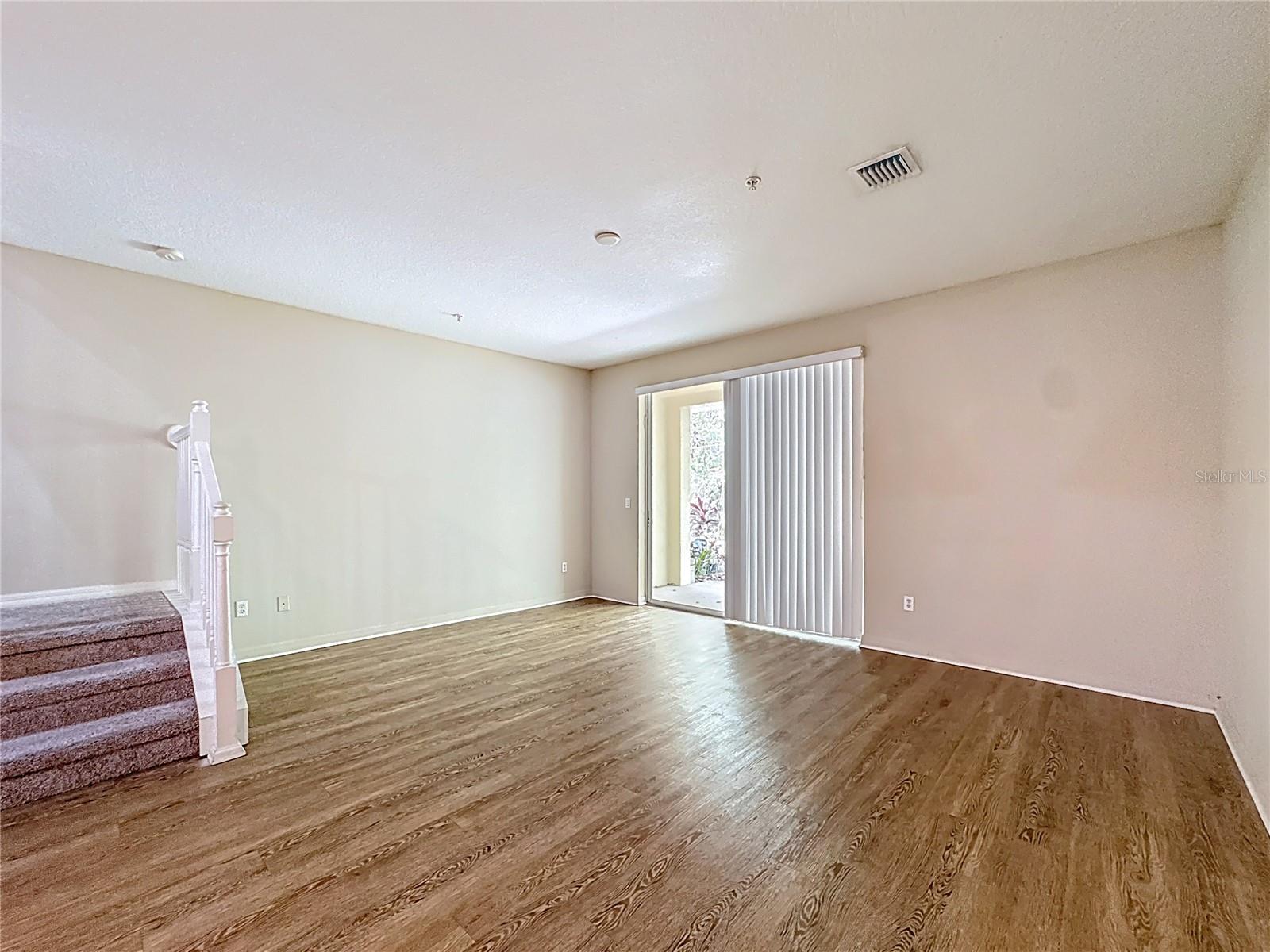 Image 21 of 38 For 10727 Regent Square Drive 1805