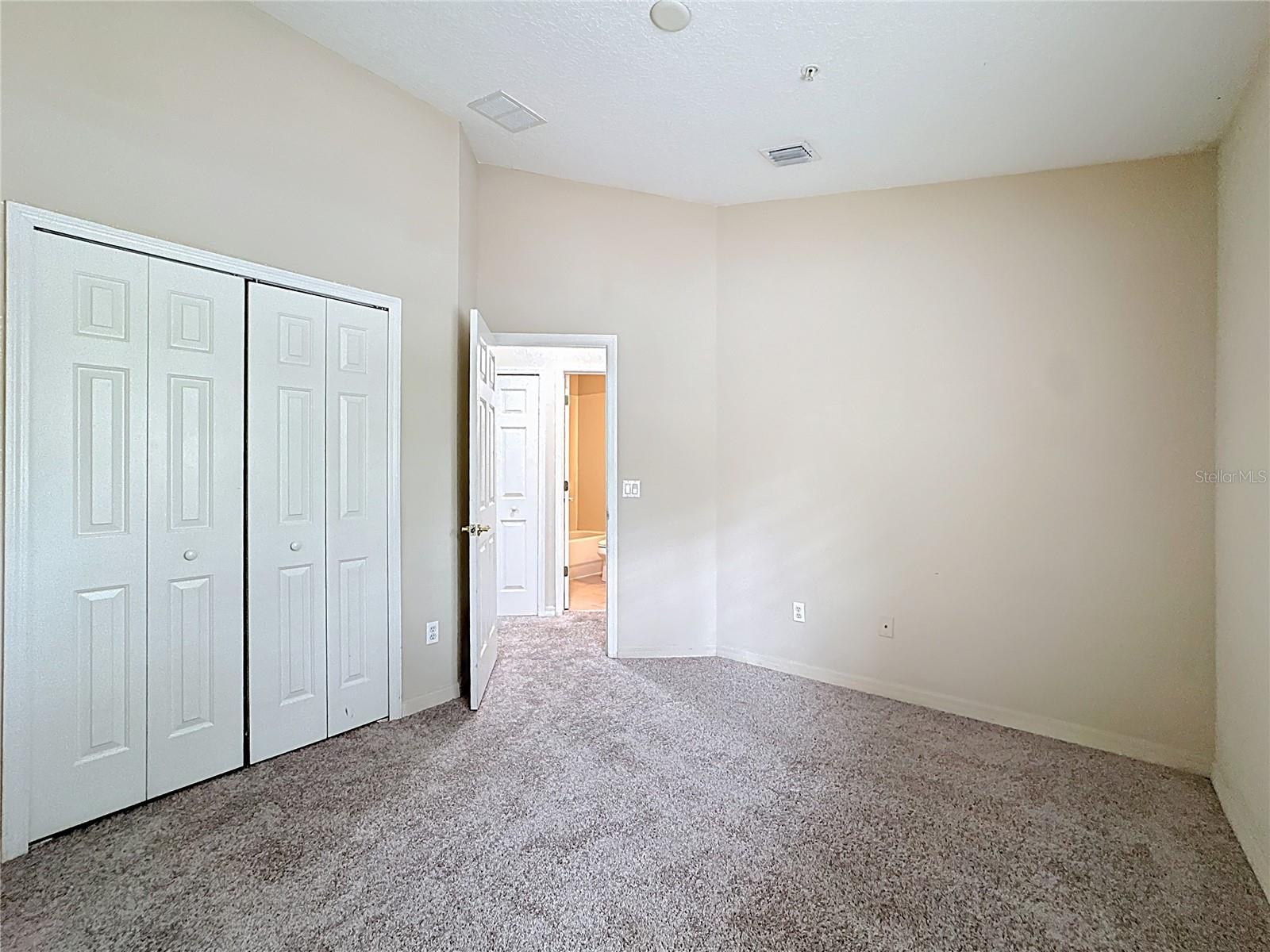 Image 24 of 38 For 10727 Regent Square Drive 1805