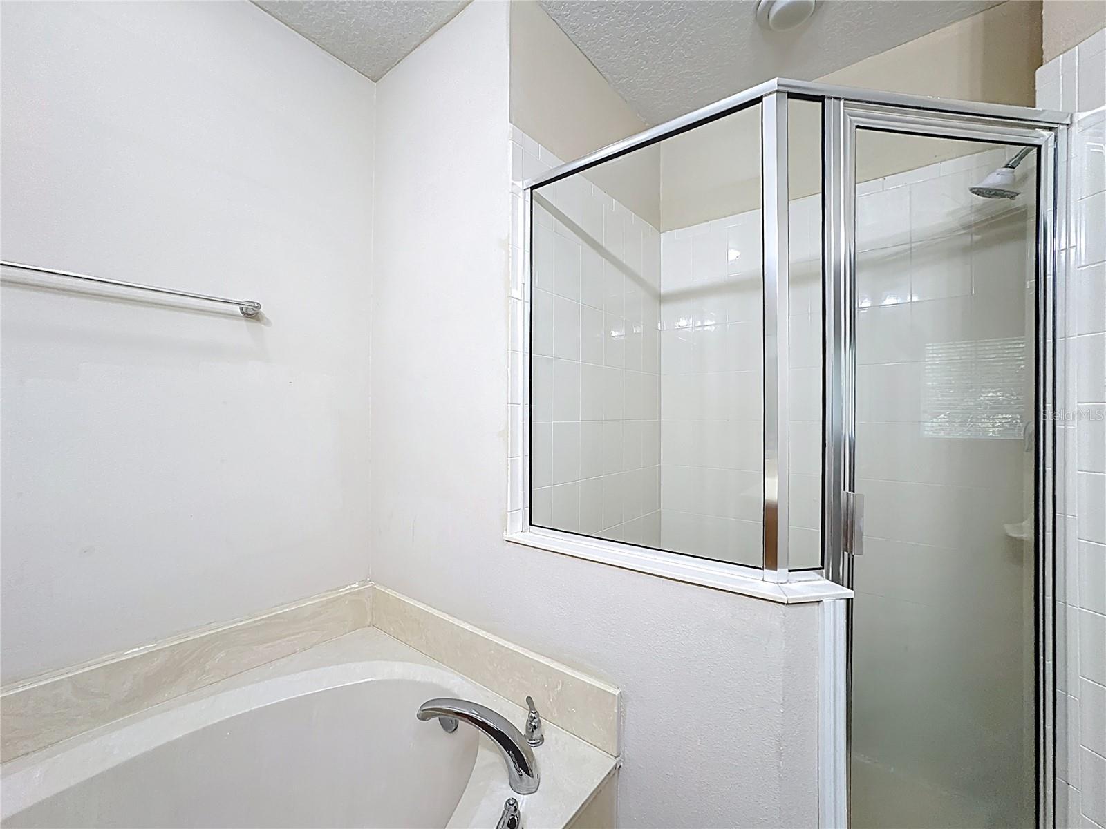 Image 32 of 38 For 10727 Regent Square Drive 1805