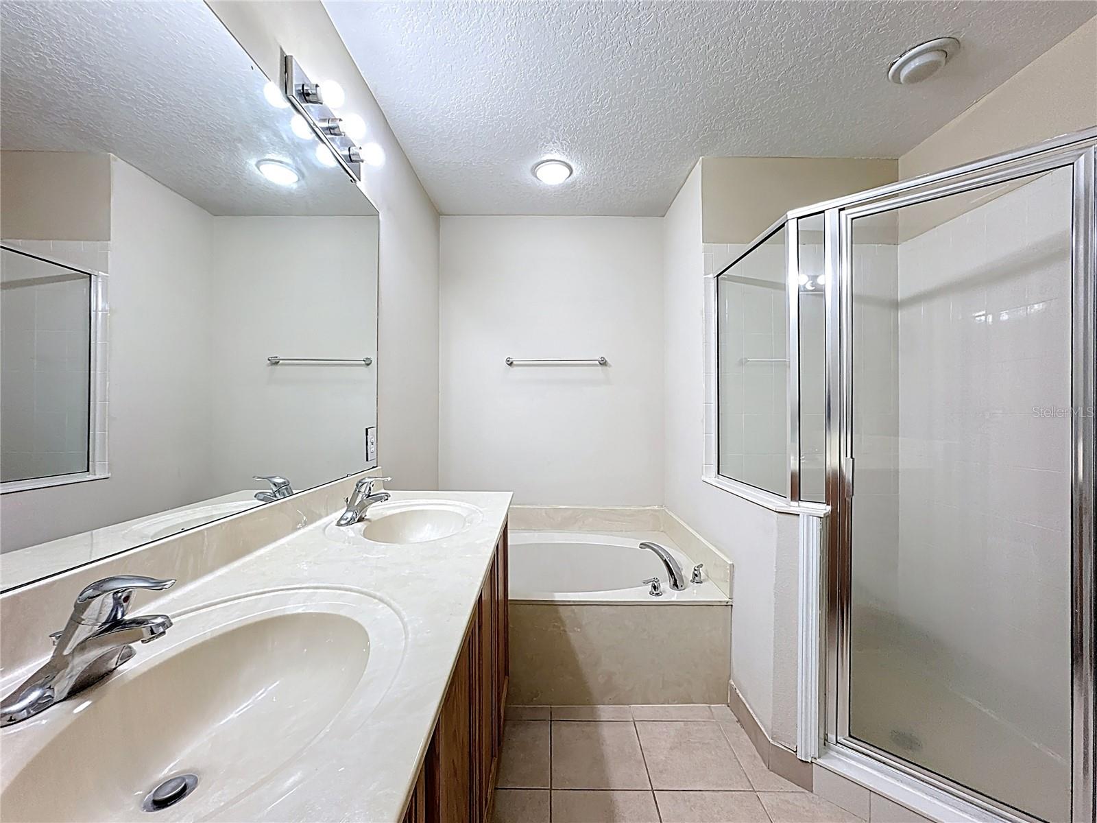 Image 34 of 38 For 10727 Regent Square Drive 1805