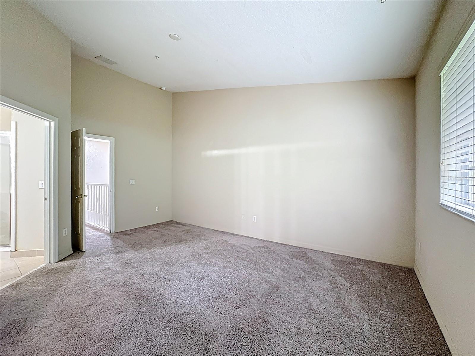 Image 35 of 38 For 10727 Regent Square Drive 1805