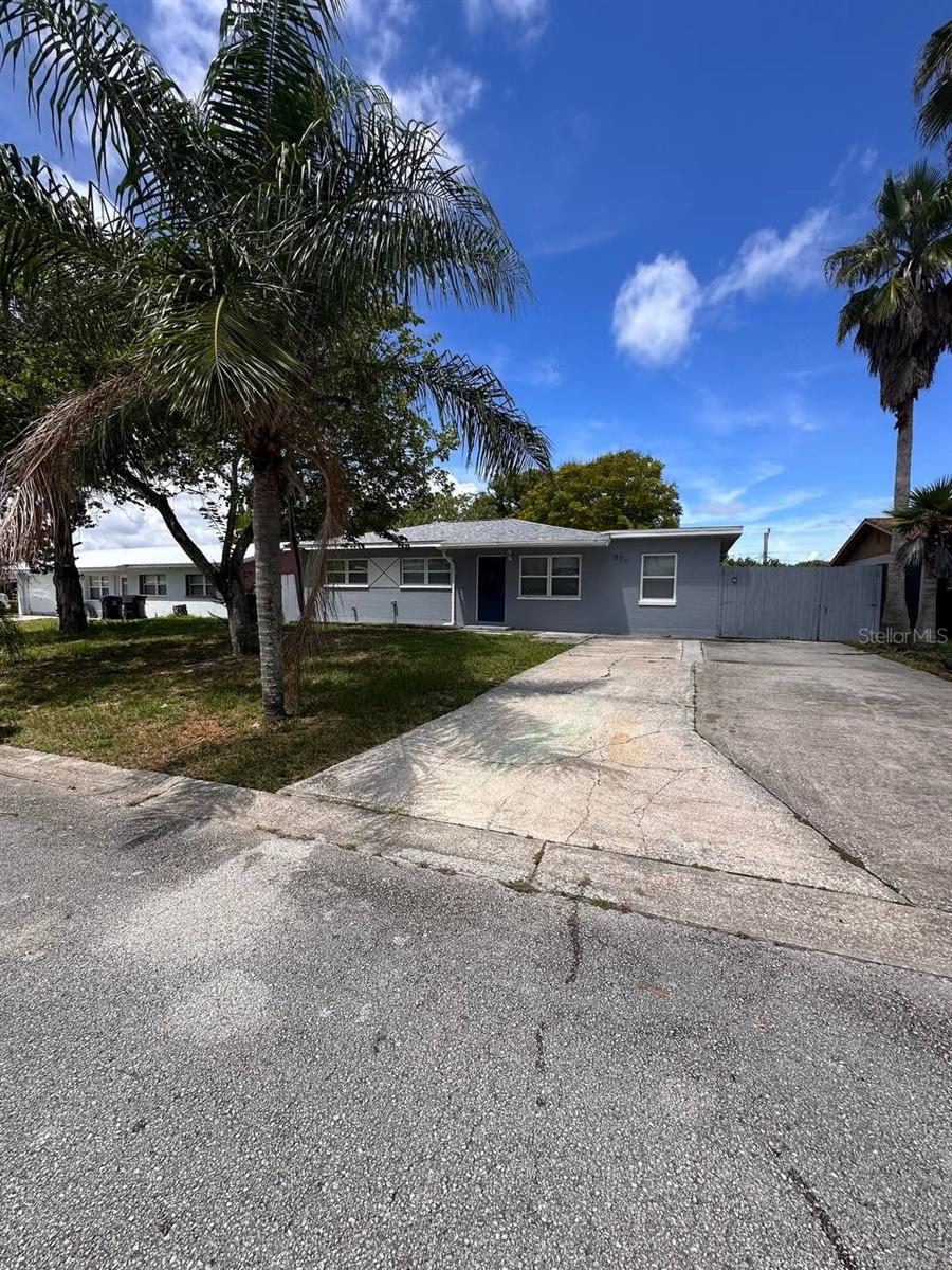 Image 3 of 30 For 930 Alford Street